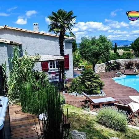 Casa de hóspedes La Tour D'ugo *